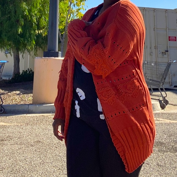 White Birch Women’s Fall Red Cardigan Sweater Size L/XL–Cozy Fall Layering Piece - Picture 2 of 14